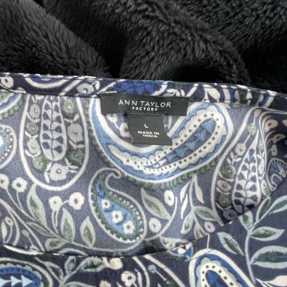 Ann Taylor Factory Top Size Large - Picture 3 of 4